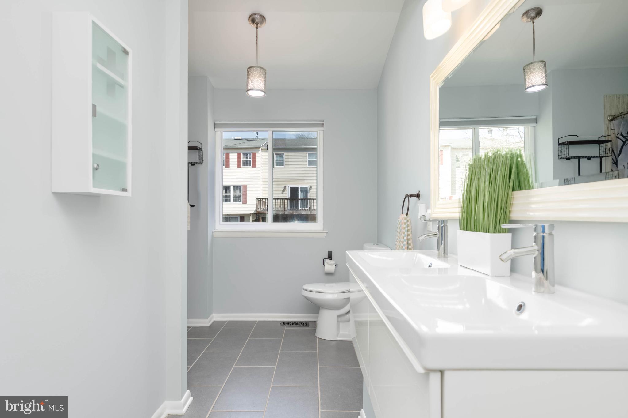 10 Millwheel Court Baltimore, MD 21236 - Photo 27 of 52 Upper Primary Bath