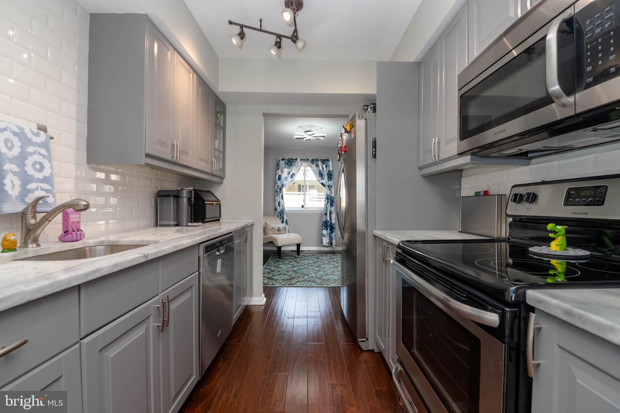 10 Millwheel Court Baltimore, MD 21236 - Photo 8 of 52 Updated Kitchen