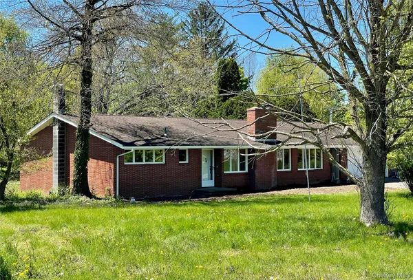 front view of house with a yard
