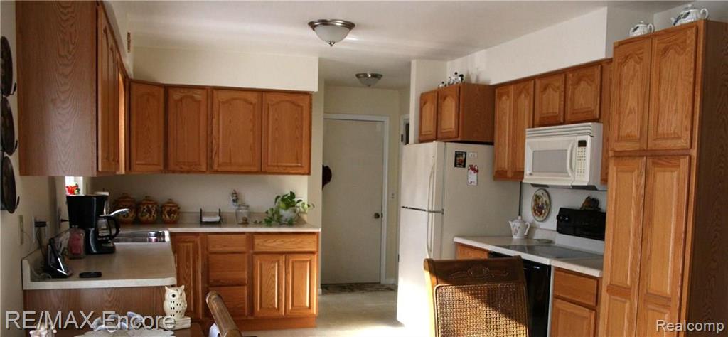 1424 Haines Road Lapeer, MI 48446 - Photo 5 of 30