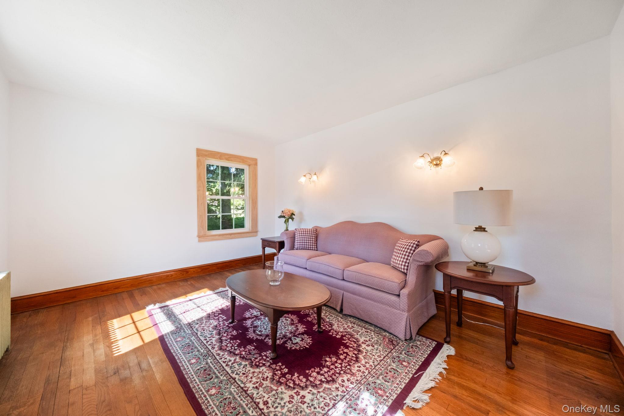 189 Lakeside Road Newburgh, NY 12550 - Photo 9 of 33
