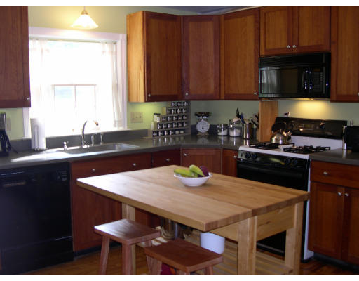 10 Garfield Street Maynard, MA 01754 - Photo 5 of 7 Gallery Image 5