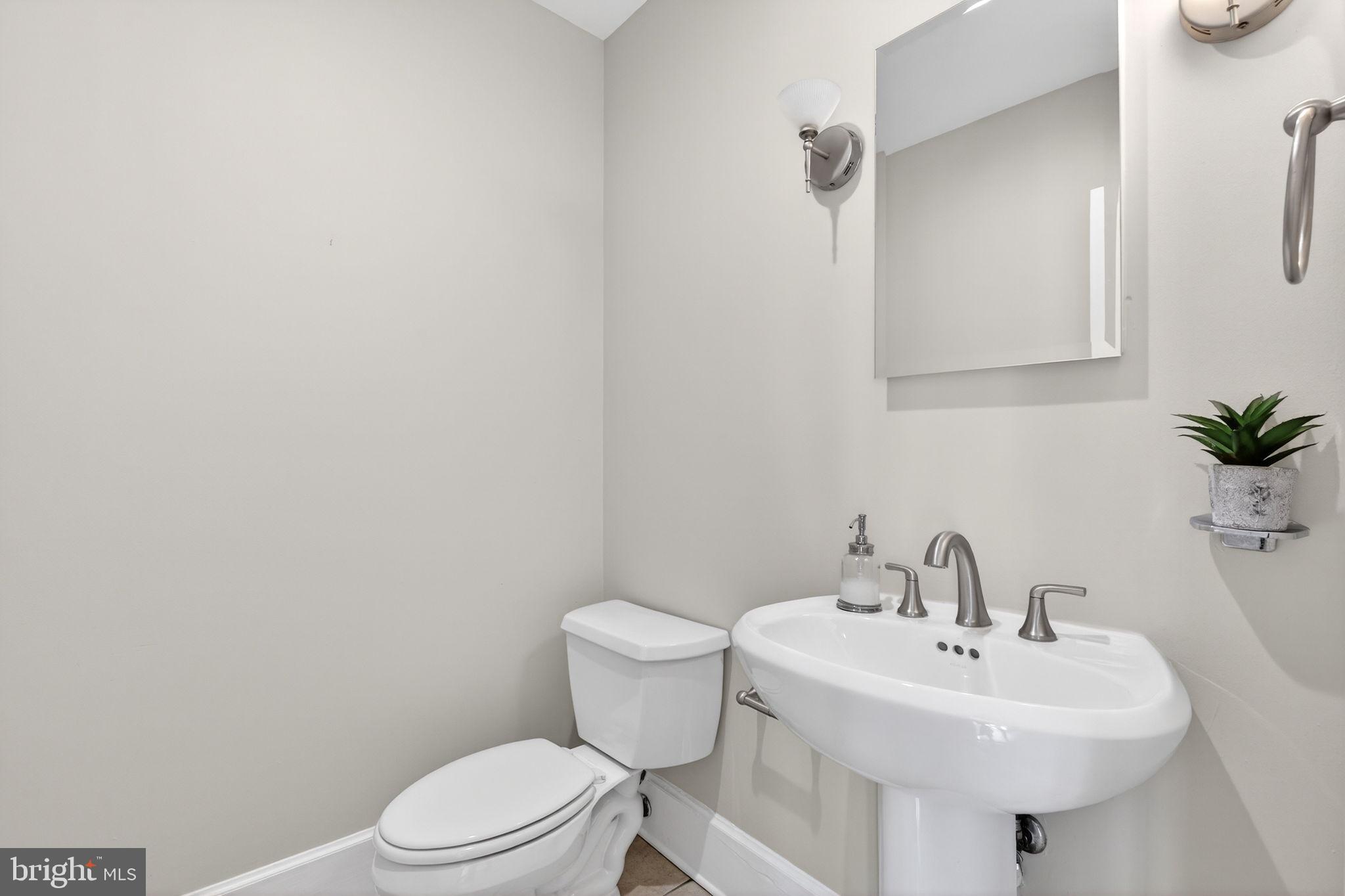1510 R Street Northwest Washington, DC 20009 - Photo 23 of 113