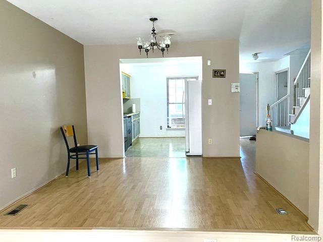 24849 Greenhill Road, Unit 37 Warren, MI 48091 - Photo 6 of 32 Gallery Image 6