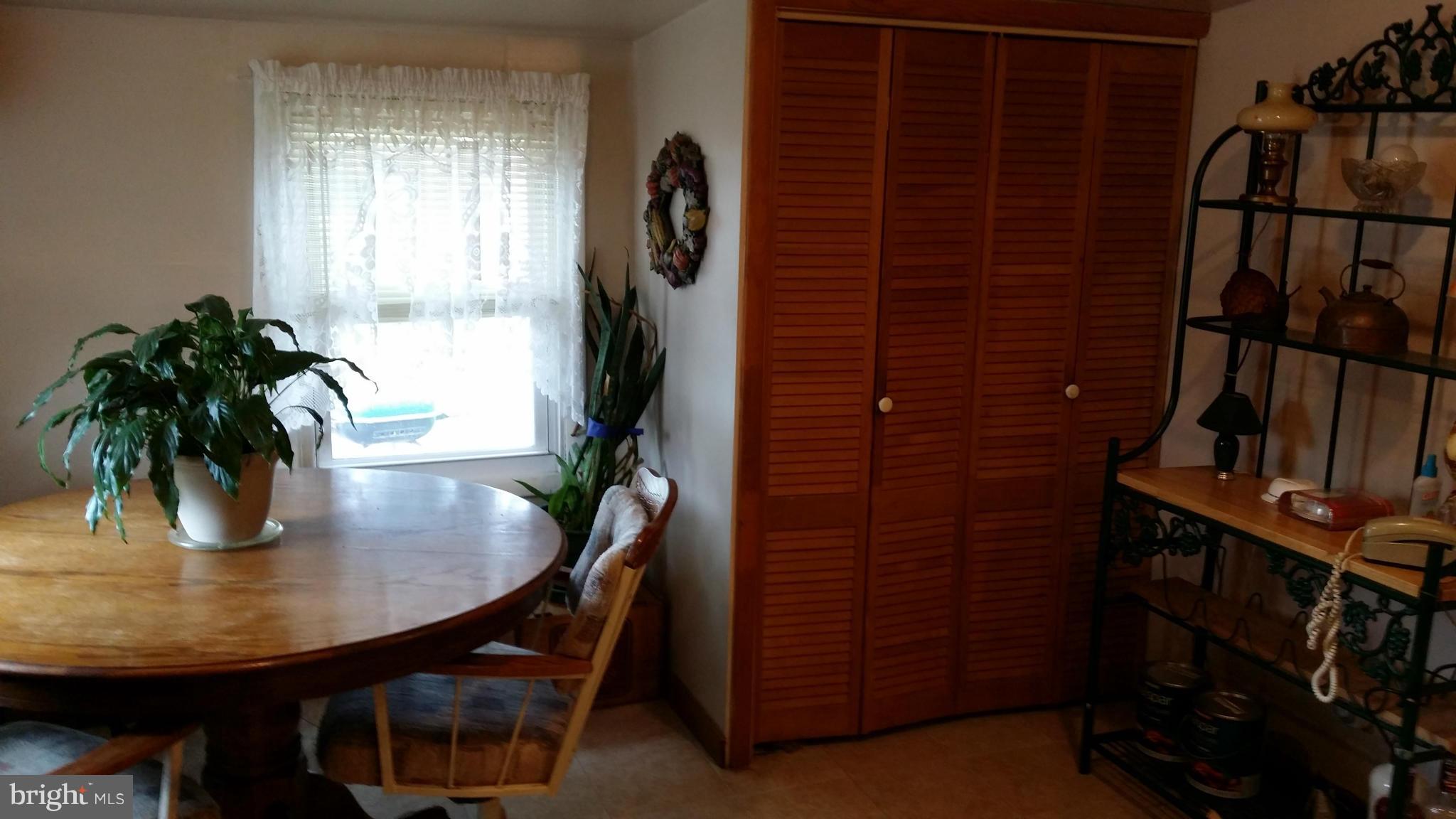 1446 Kent Road Baltimore, MD 21221 - Photo 6 of 12 Interior (General)