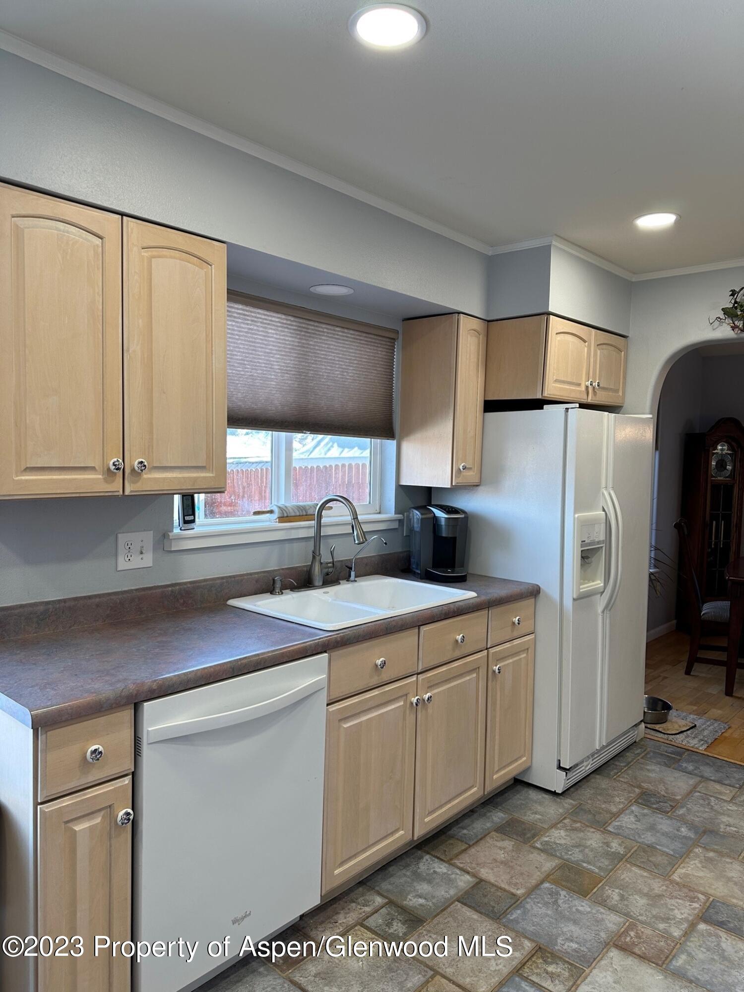 426 Will Avenue Rifle, CO 81650 - Photo 7 of 27 Kitchen
