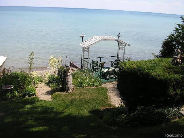 2347 Lakeshore Road Applegate, MI 48401 - Photo 4 of 27