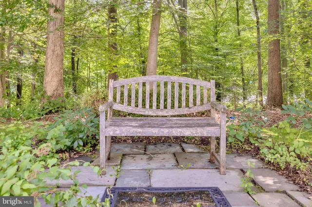 $999,900 | 5257 Ferry Branch Lane, Lothian, MD 20711