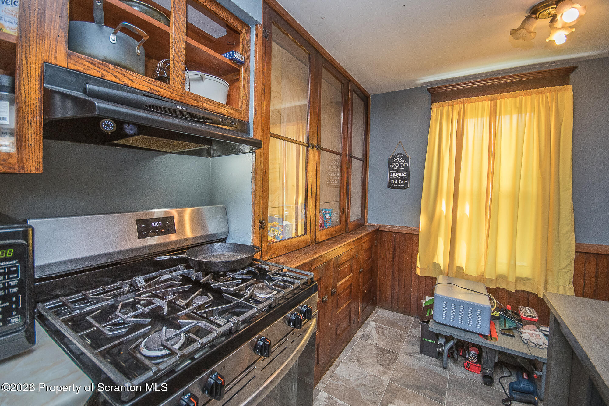 629 Clinton Street Forest City, PA 18421 - Photo 12 of 28 Kitchen