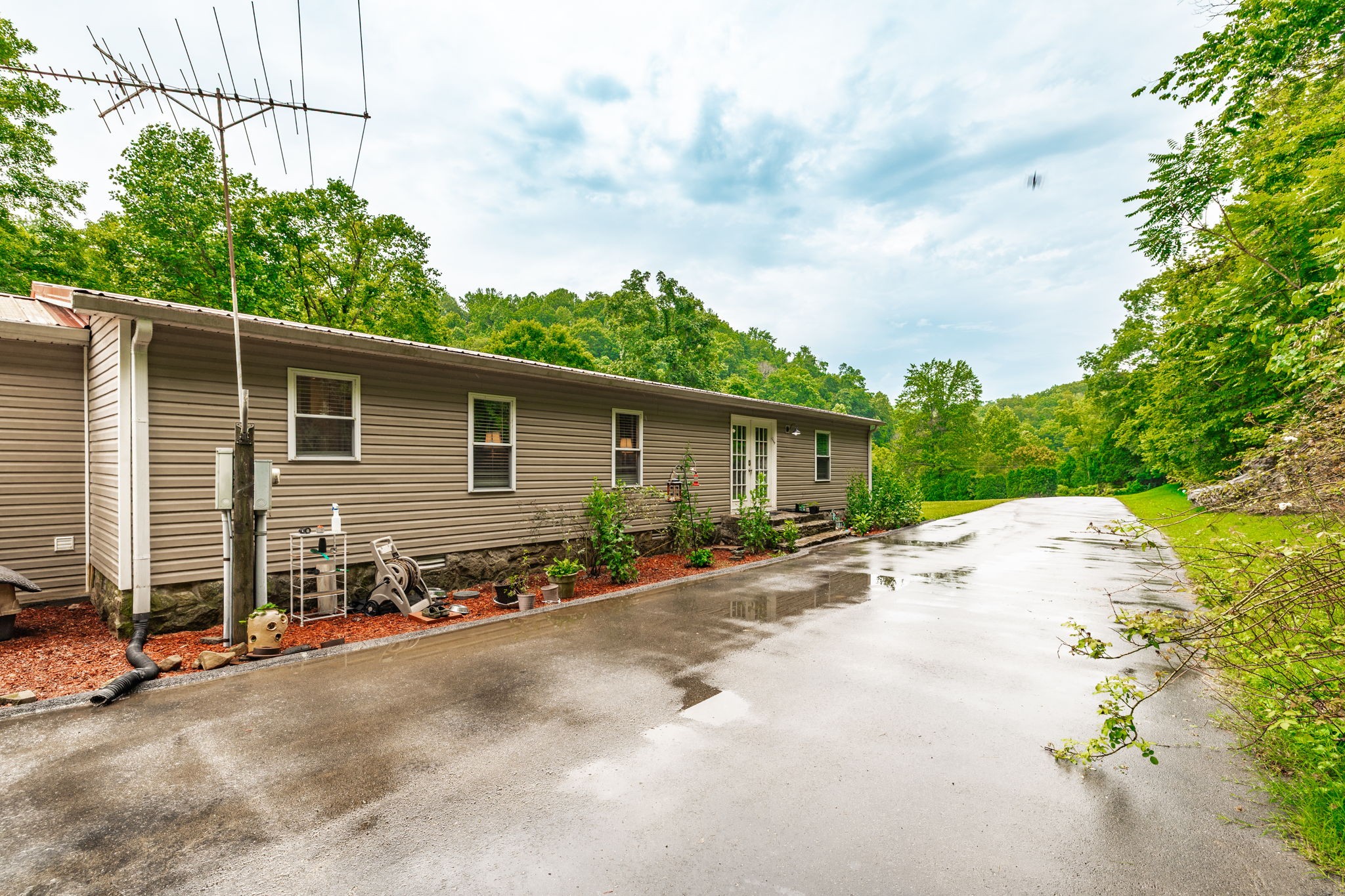 2935 Green Grove Road Hartsville, TN 37074 - Photo 4 of 48