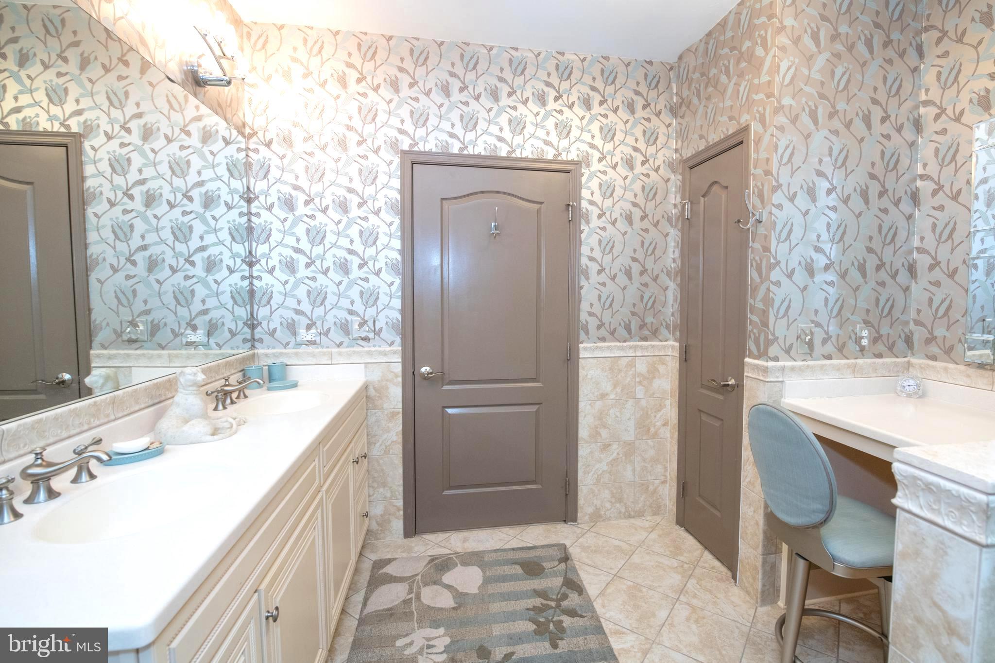 434 Carson Terrace Huntingdon Valley, PA 19006 - Photo 18 of 32 Primary Bathroom