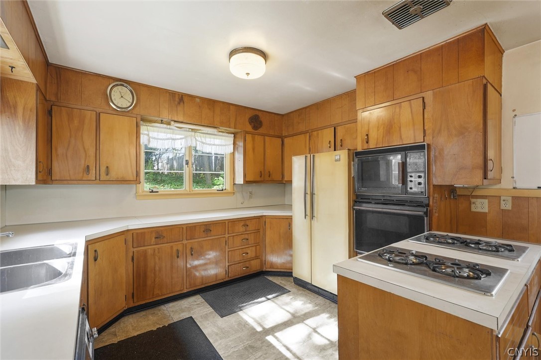115 Rugby Road Syracuse, NY 13206 - Photo 21 of 50 Gallery Image 21