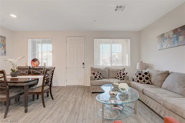 $1,999 | 7320 North Decatur Boulevard, Unit 5, North Las Vegas, NV 89084