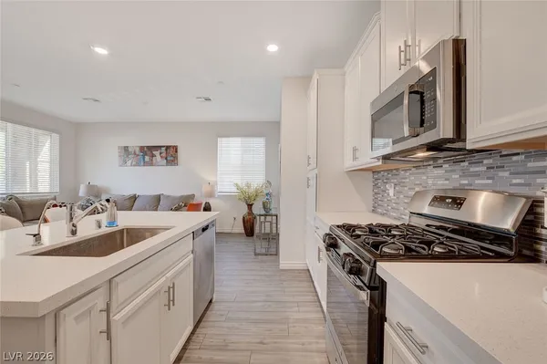 $1,999 | 7320 North Decatur Boulevard, Unit 5, North Las Vegas, NV 89084