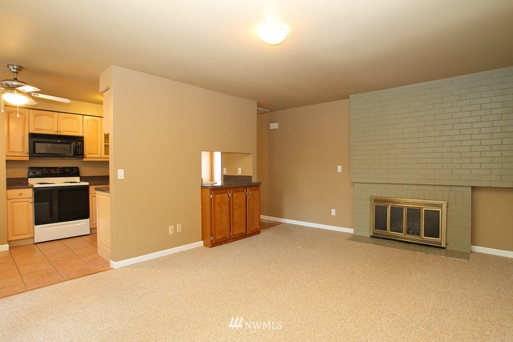 17010 156th Avenue Southeast Renton, WA 98058 - Photo 6 of 13