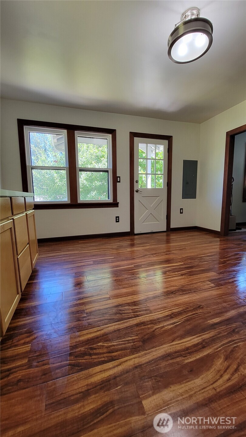 18661 Renton-Maple Vly Road Maple Valley, WA 98038 - Photo 19 of 32