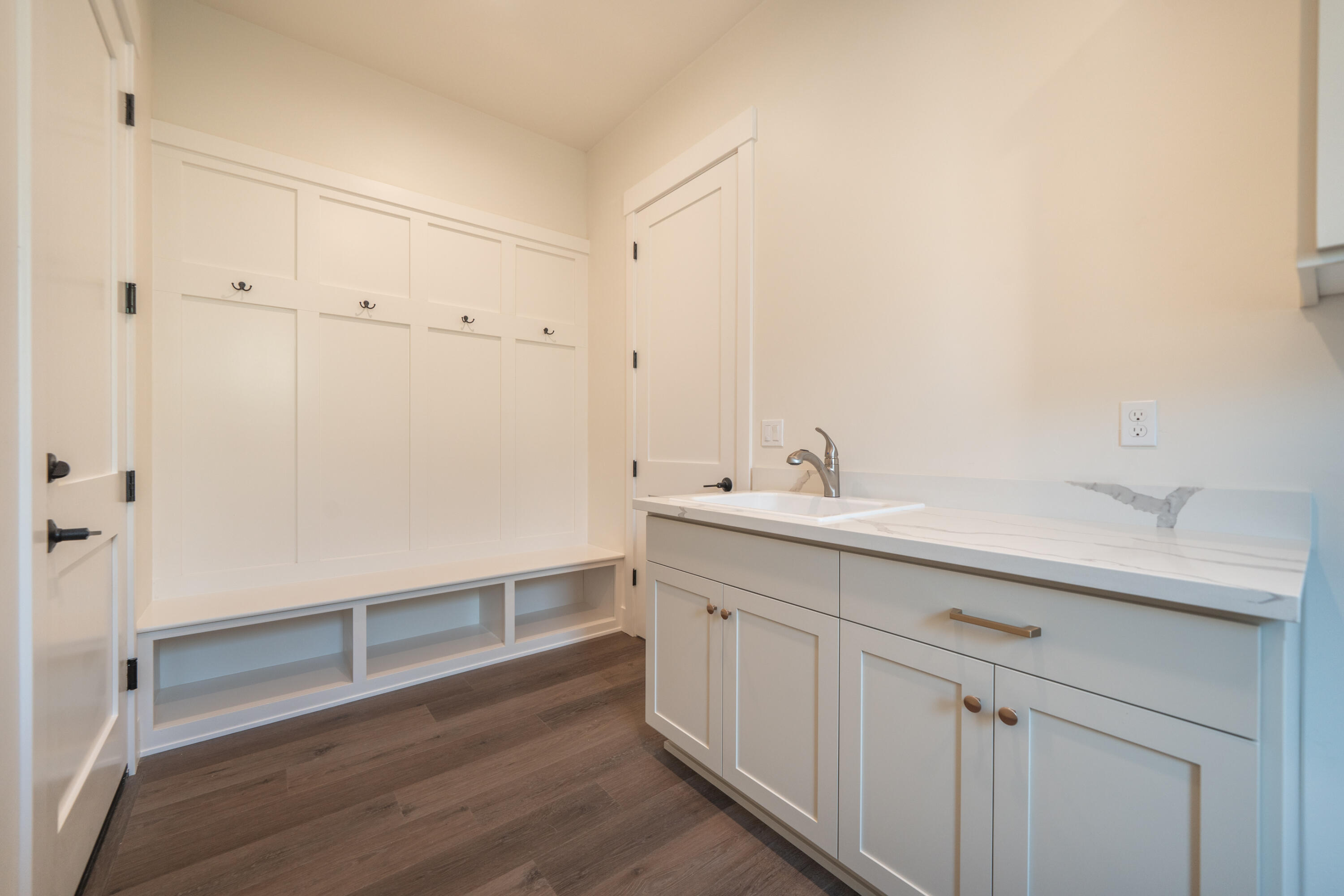 3792 Thomason Trail Redding, CA 96002 - Photo 33 of 42 a room with a sink and a mirror