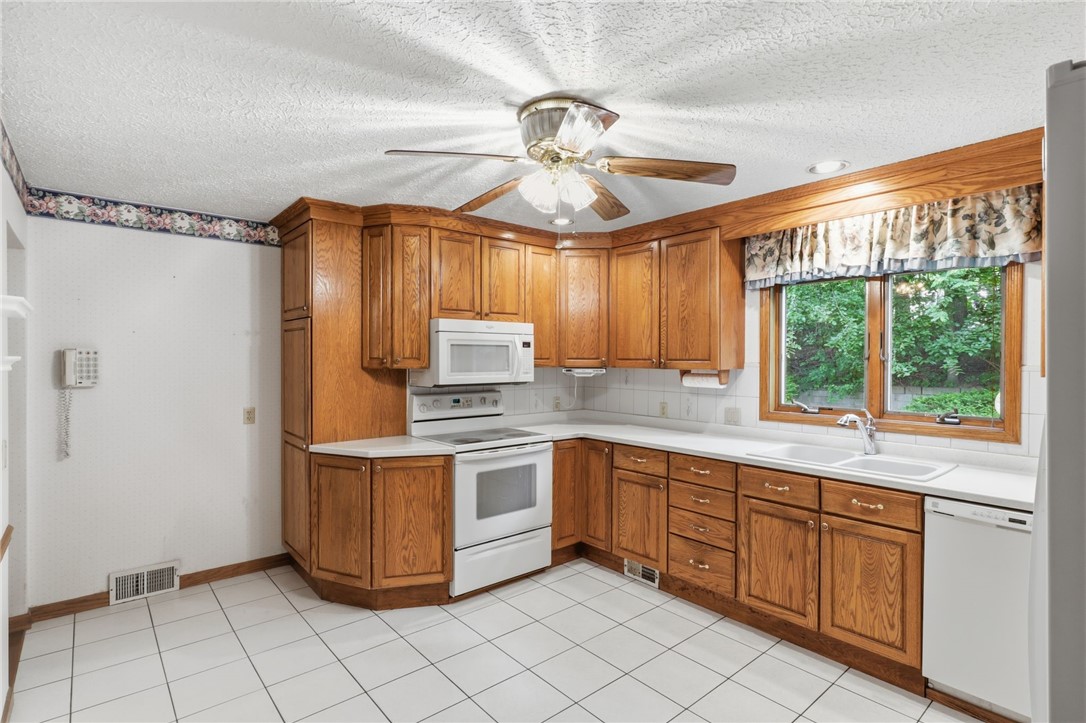 314 Roosevelt Road East Rochester, NY 14445 - Photo 8 of 28 Gallery Image 8