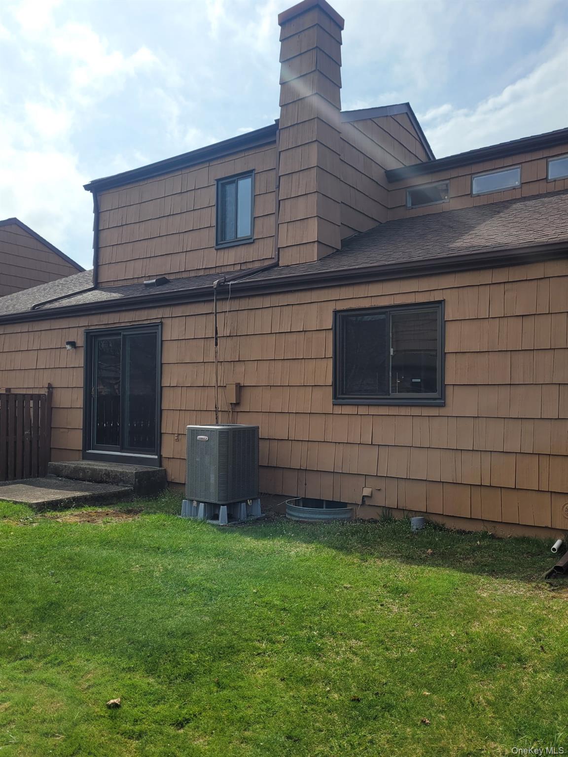 174 Melanie Way Commack, NY 11725 - Photo 10 of 10 Yard