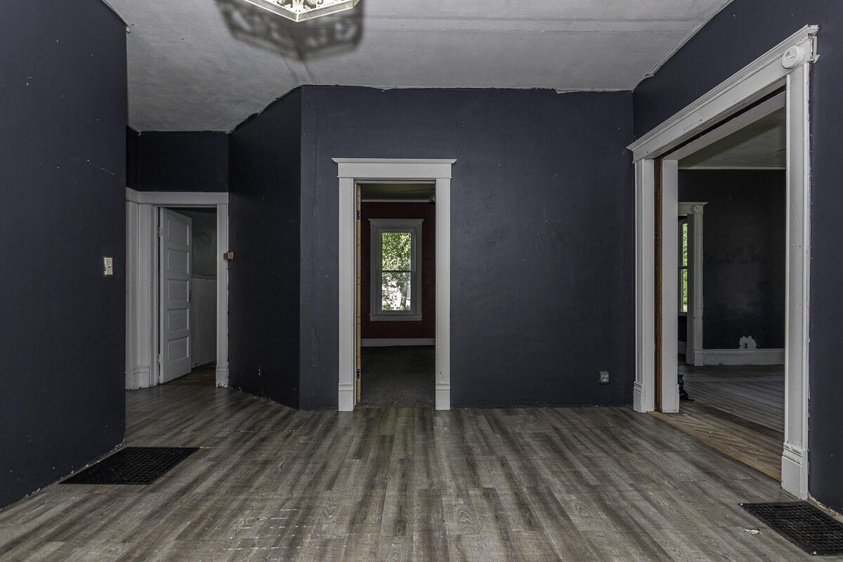 205 West Sherwood Street Decatur, MI 49045 - Photo 6 of 21 LR
