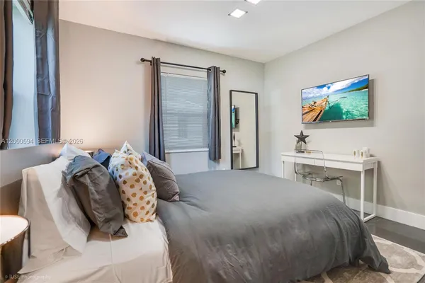 $3,699 | 2990 Northwest 50th Street, Unit WHOLE, Miami, FL 33142