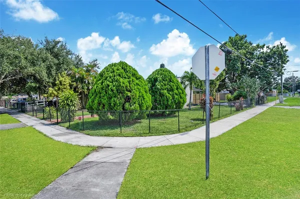 $3,699 | 2990 Northwest 50th Street, Unit WHOLE, Miami, FL 33142