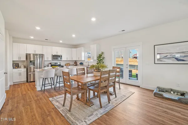 $434,375 | 209 Artist Avenue, Johnson City, TN 37615