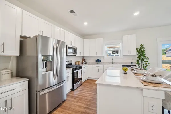 $434,375 | 209 Artist Avenue, Johnson City, TN 37615