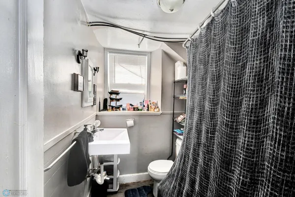 $199,000 | 205 3rd Avenue Southeast, Valley City, ND 58072