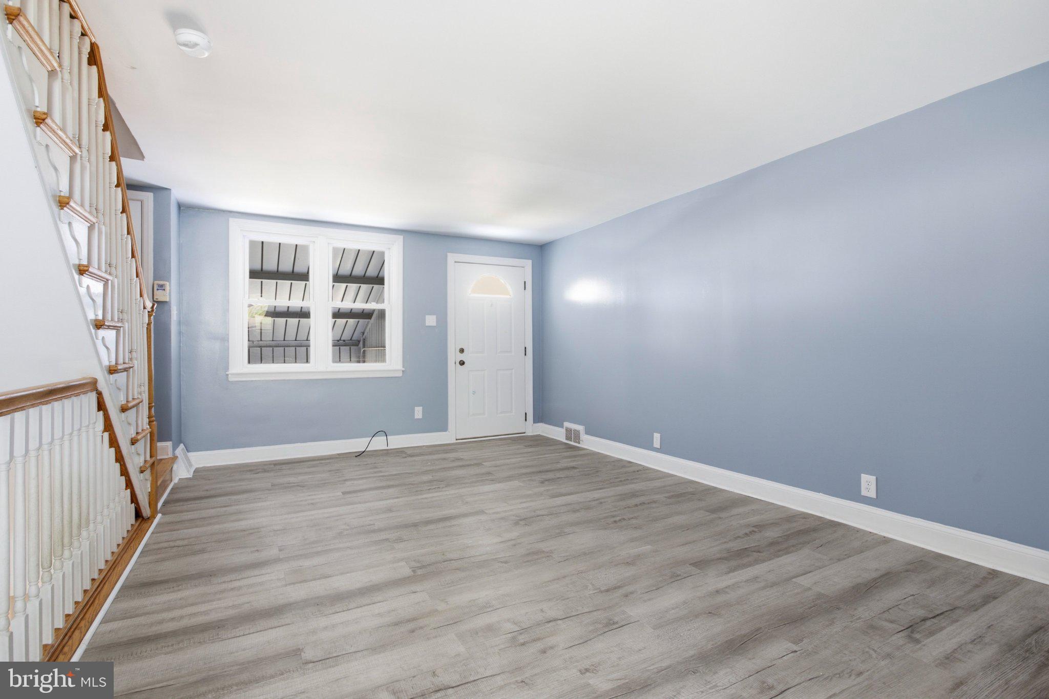 151 Alverstone Road Clifton Heights, PA 19018 - Photo 8 of 33 Bright and airy entryway awaits you.