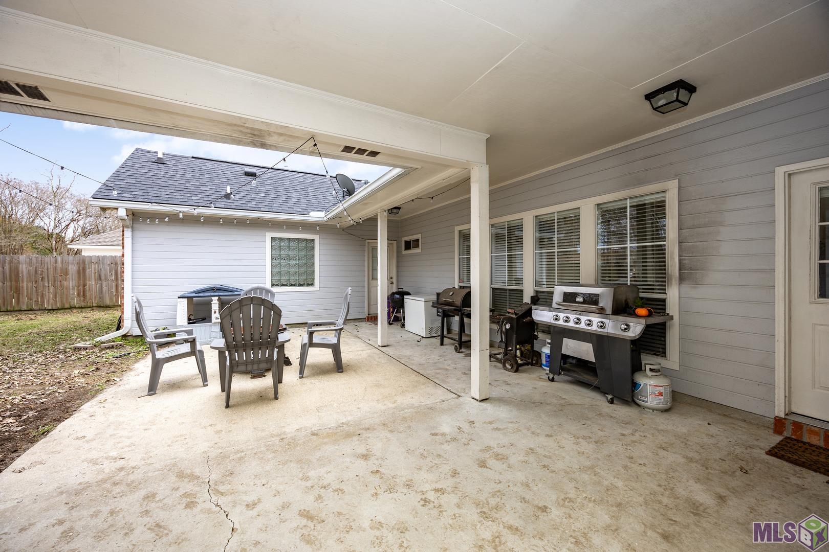 12931 Carrington Pl Avenue Baton Rouge, LA 70817 - Photo 23 of 28