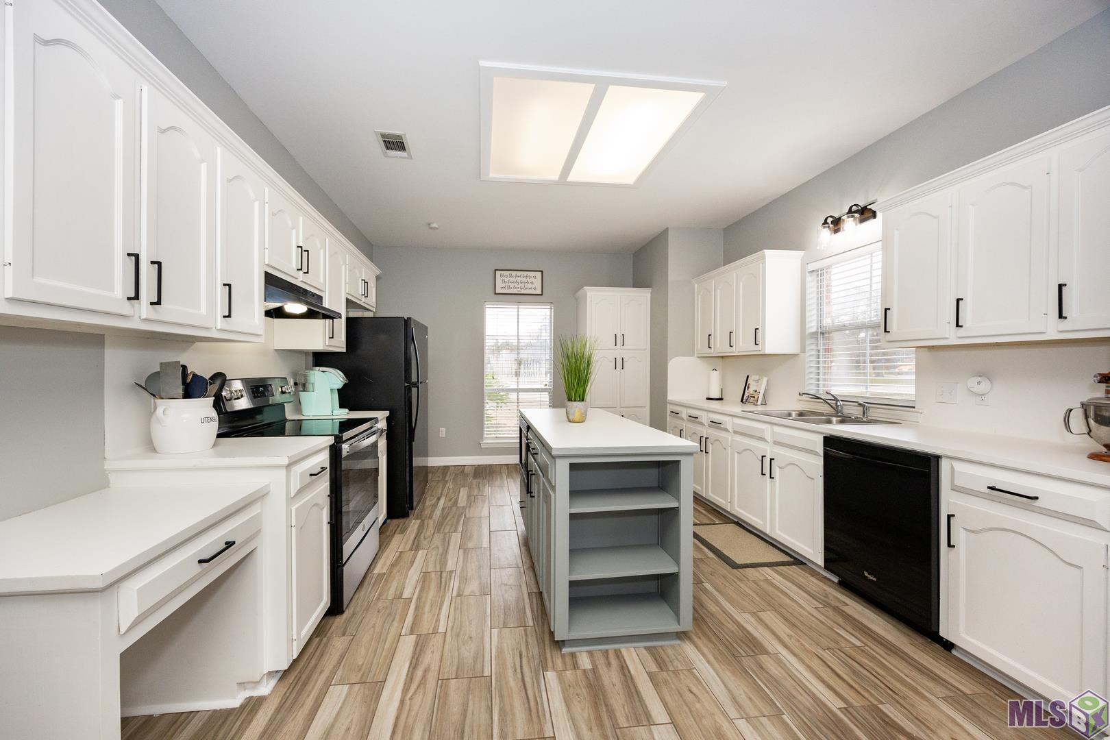 12931 Carrington Pl Avenue Baton Rouge, LA 70817 - Photo 9 of 28