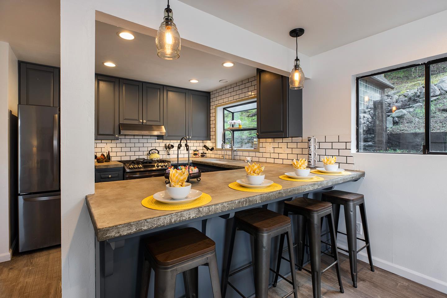 486 Paradise Road Salinas, CA 93907 - Photo 6 of 34 Gallery Image 6