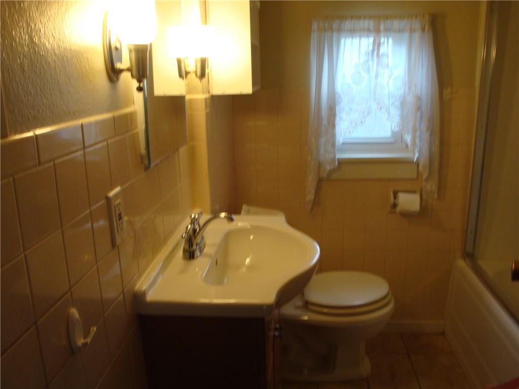 926 Braddock Road Forest Hills, PA 15221 - Photo 18 of 20 FULL BATH