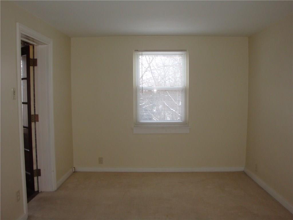 926 Braddock Road Forest Hills, PA 15221 - Photo 9 of 20 LIVING ROOM