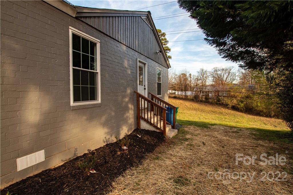 342 Park Road Albemarle, NC 28001 - Photo 6 of 39