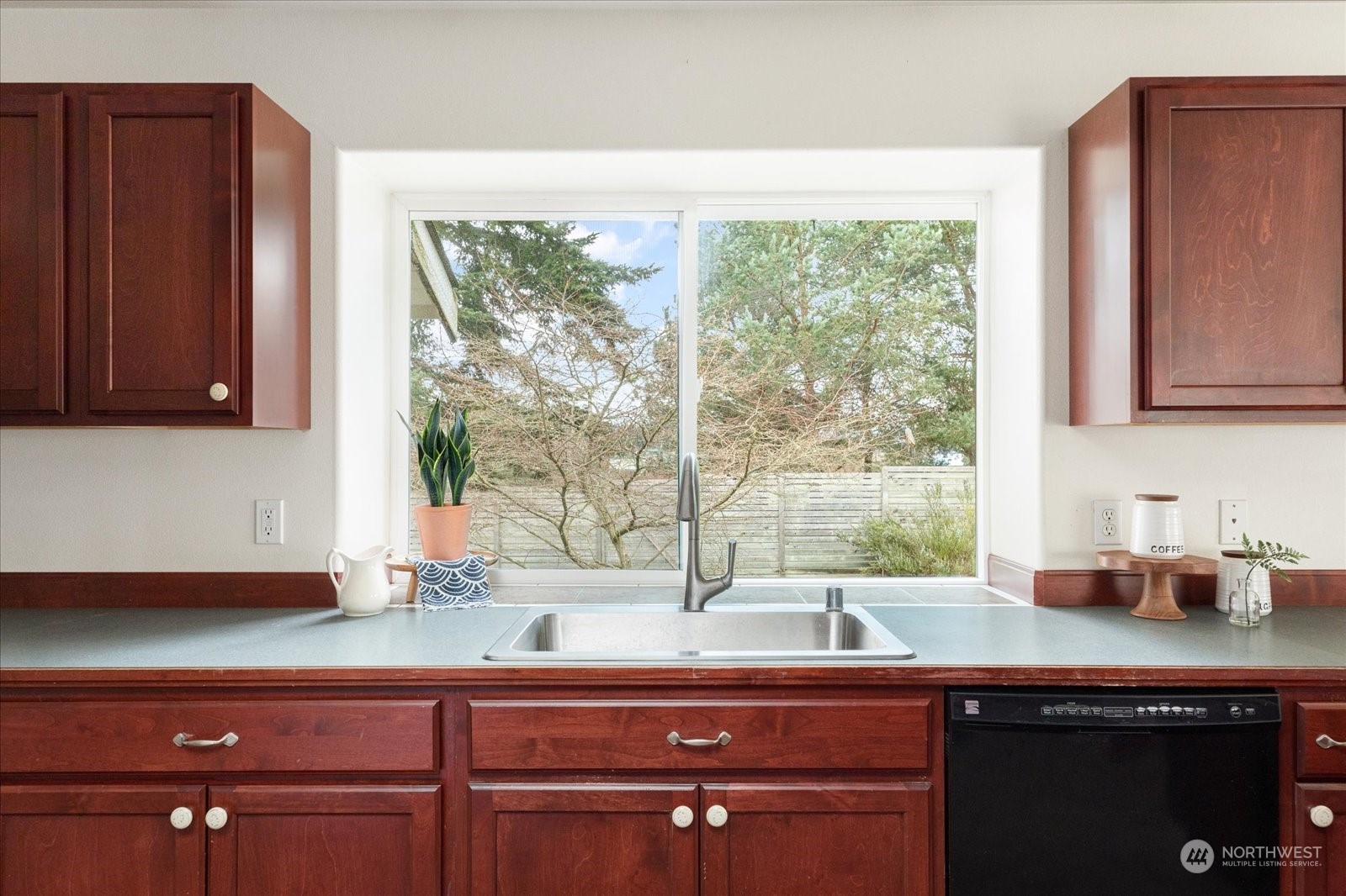 1383 Roxlin Drive Freeland, WA 98249 - Photo 8 of 22 Gallery Image 8