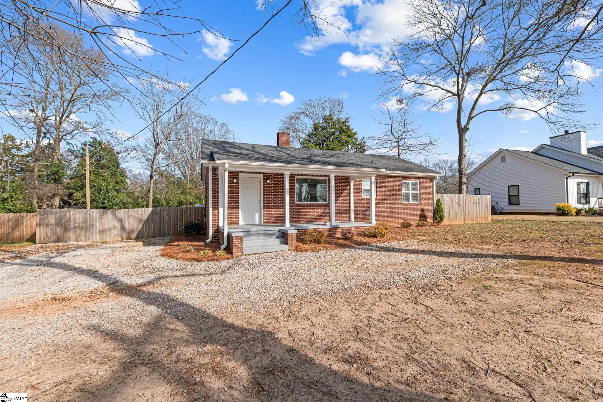 805 South Main Street Fountain Inn, SC 29644 - Photo 3 of 42