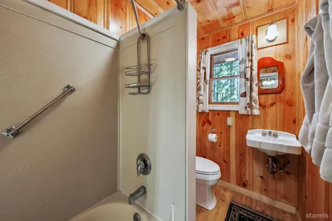 $449,000 | 961 Pomo Road, South Lake Tahoe, CA 96150