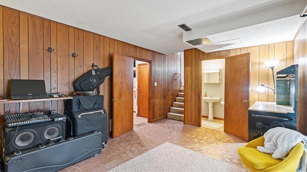 1015 Mt Calvary Road Lansing, KS 66043 - Photo 21 of 32