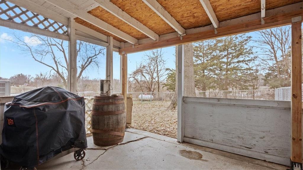 1015 Mt Calvary Road Lansing, KS 66043 - Photo 26 of 32