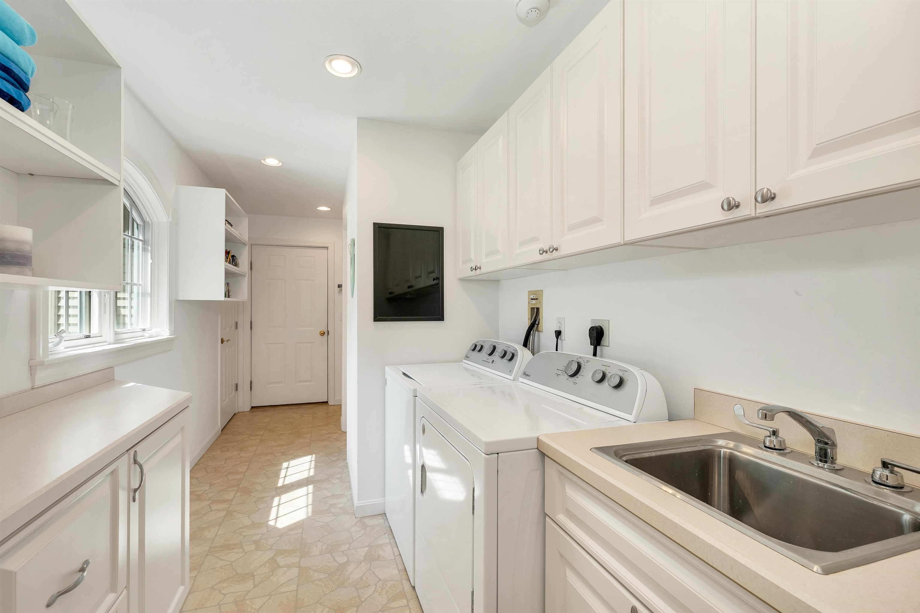 93 Spruce Road Wolfeboro, NH 03894 - Photo 22 of 40 Gallery Image 22