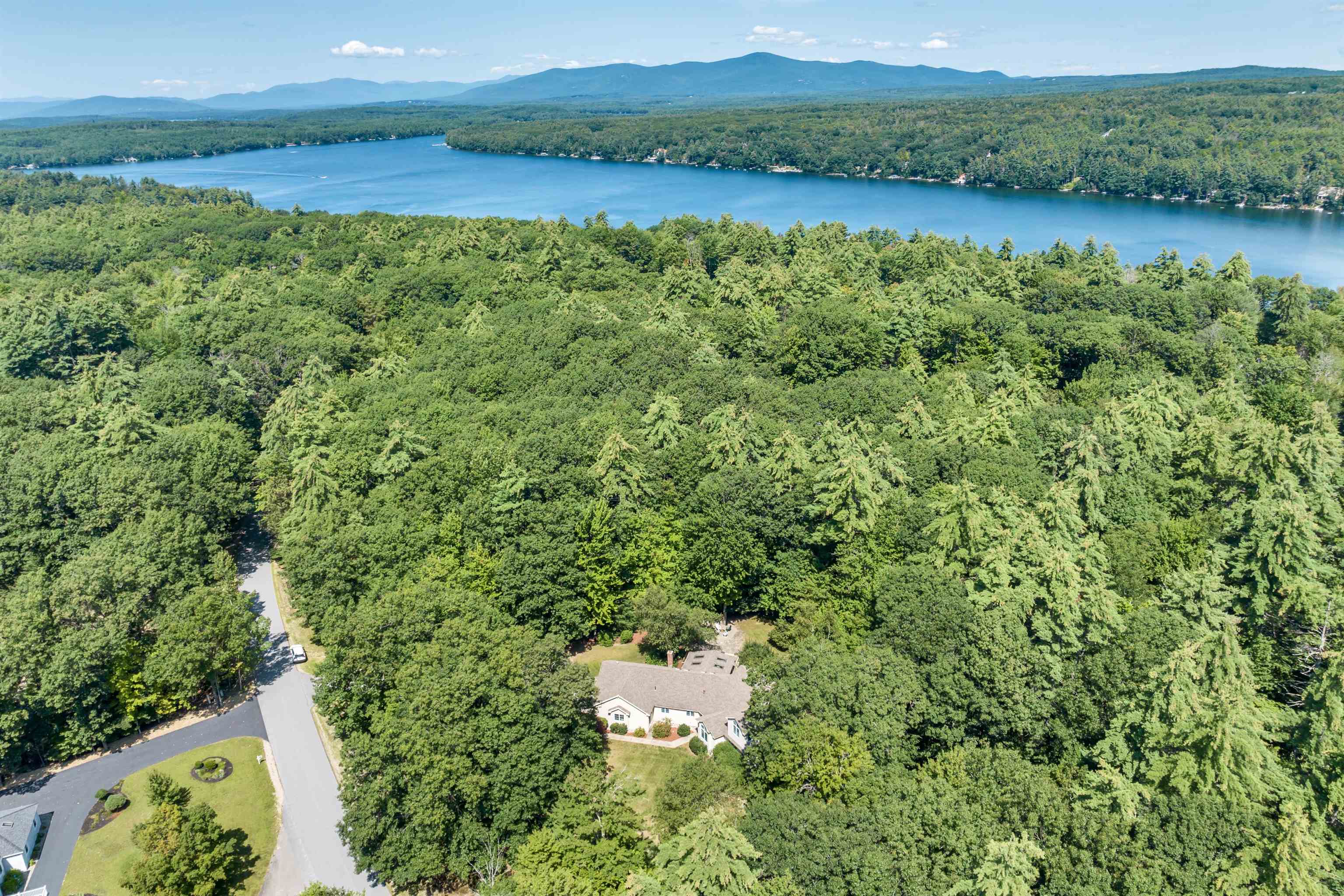 93 Spruce Road Wolfeboro, NH 03894 - Photo 3 of 40 Gallery Image 3