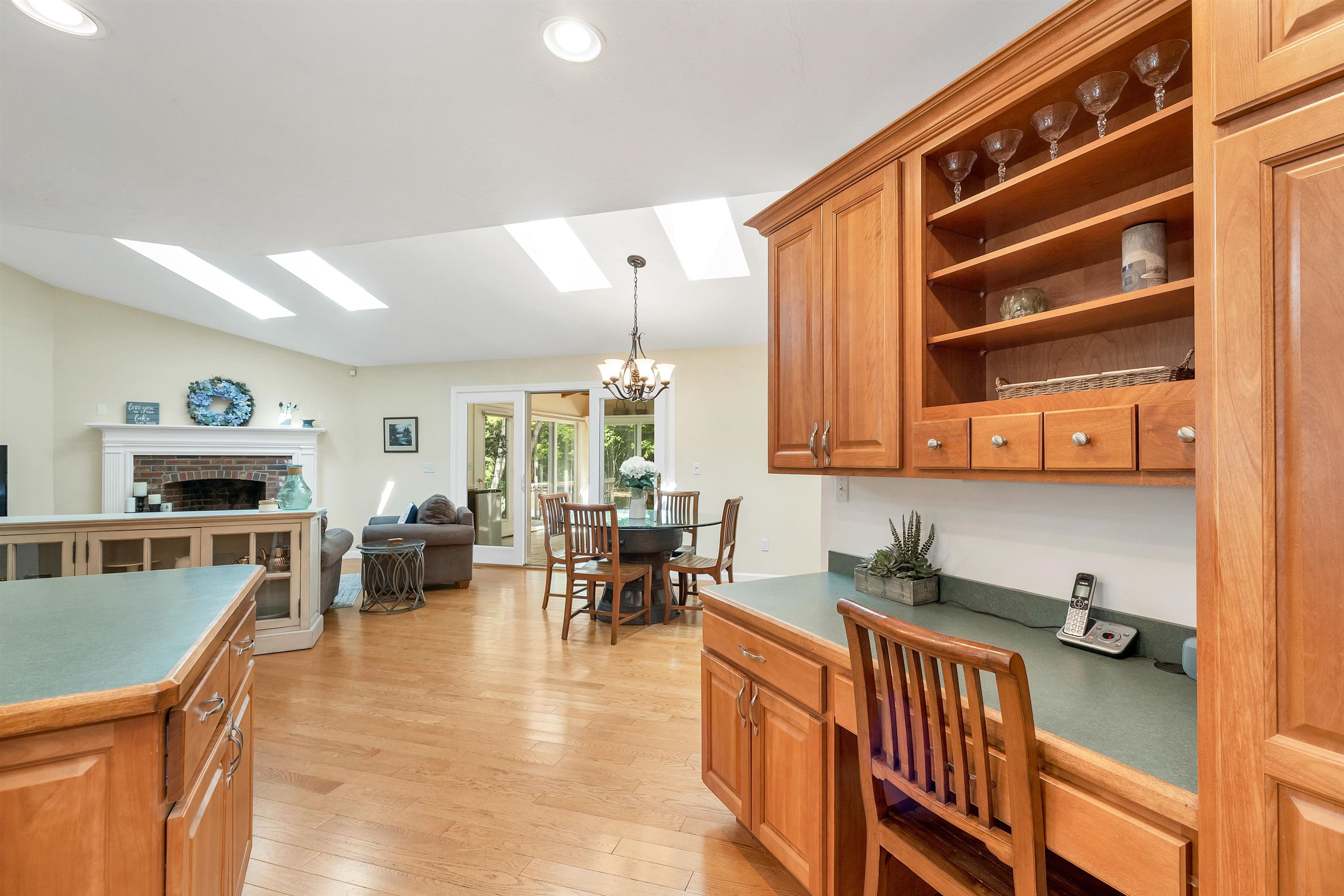 93 Spruce Road Wolfeboro, NH 03894 - Photo 7 of 40 Gallery Image 7