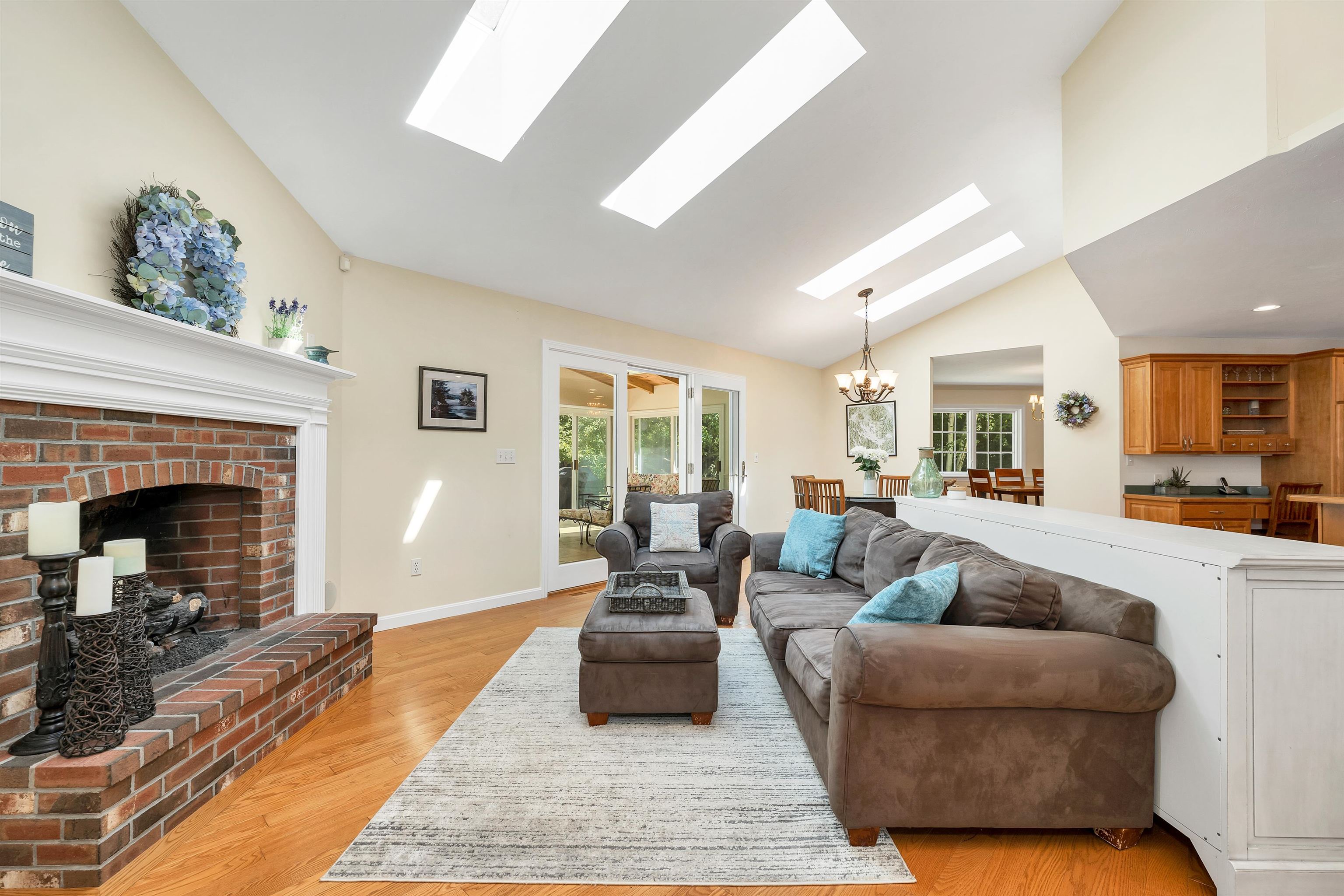 93 Spruce Road Wolfeboro, NH 03894 - Photo 9 of 40 Gallery Image 9