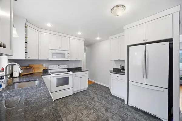 $680,000 | 16353 West Lake Road, Pulteney, NY 14418