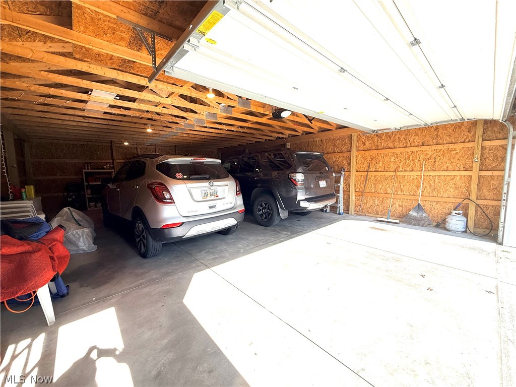 10519 Dewhurst Road Elyria, OH 44035 - Photo 17 of 20 Oversized, perfect for vehicles and storage.