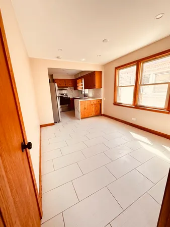 $1,600 | 2823 West 71st Street, Chicago, IL 60629