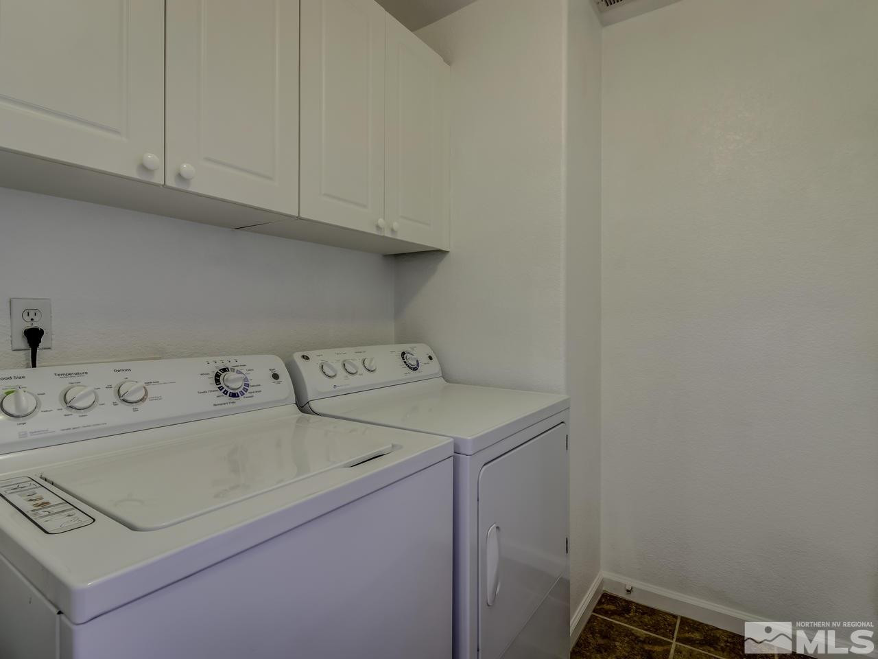 1789 River Gorge Drive Reno, NV 89521 - Photo 19 of 24 a utility room with dryer and washer