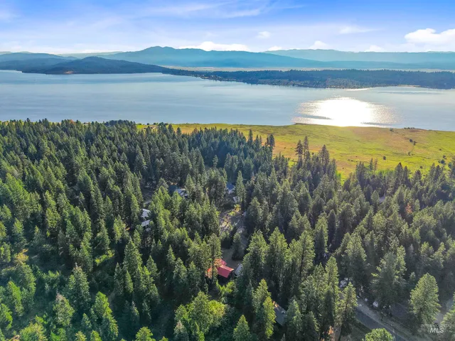 $775,000 | 605 West Mountain Road, Cascade, ID 83611